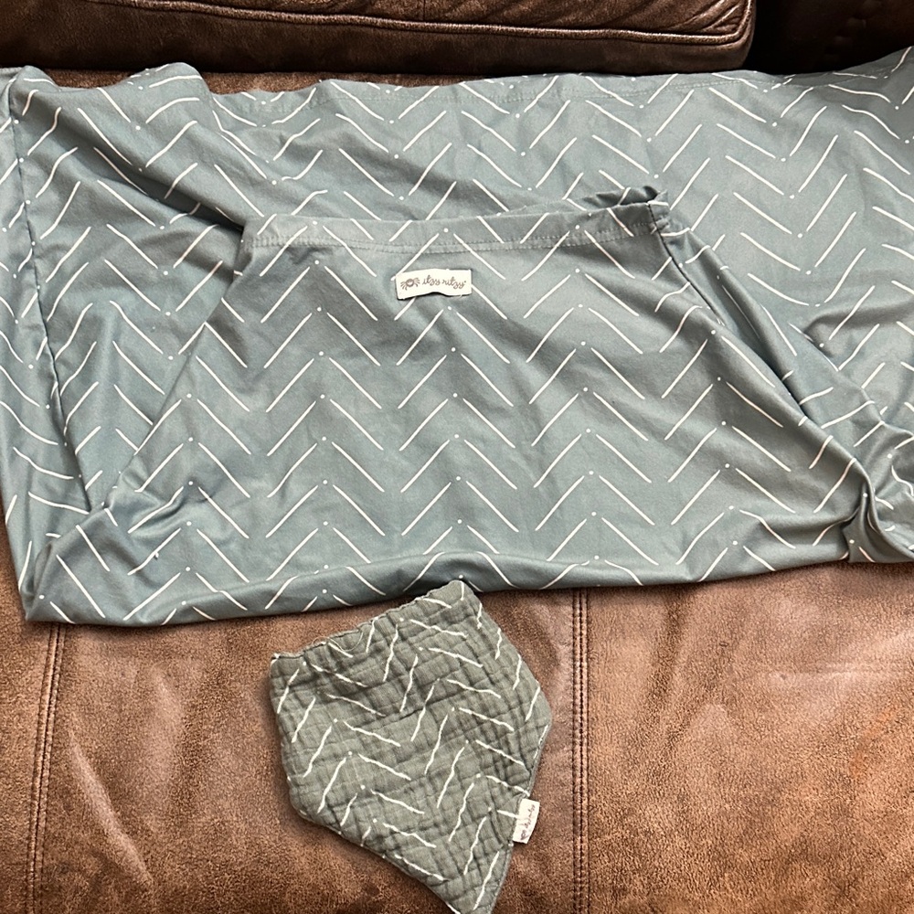 Itzy Ritzy Mom Boss Green chevron  with White Stripes